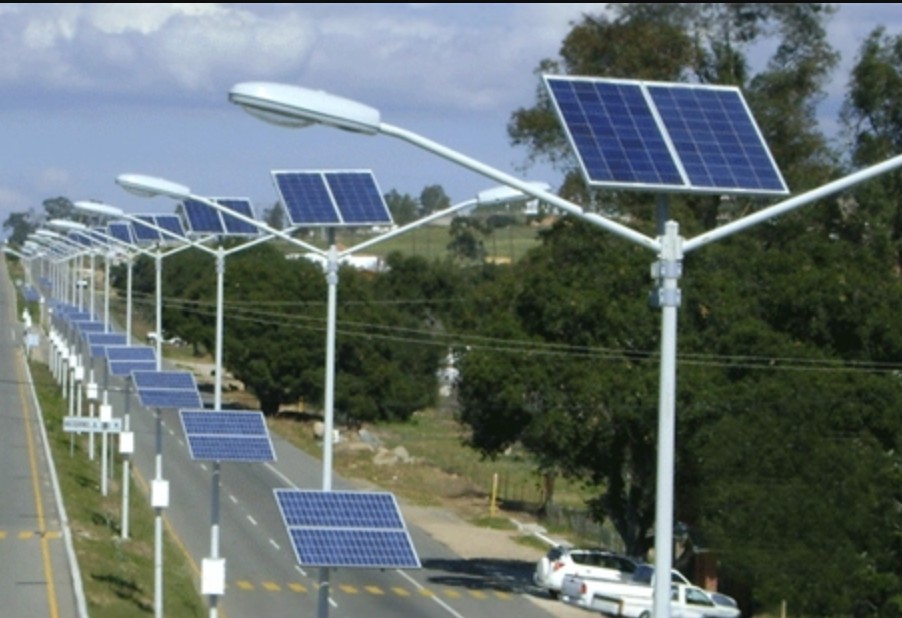 Iluminación solar en carretera
